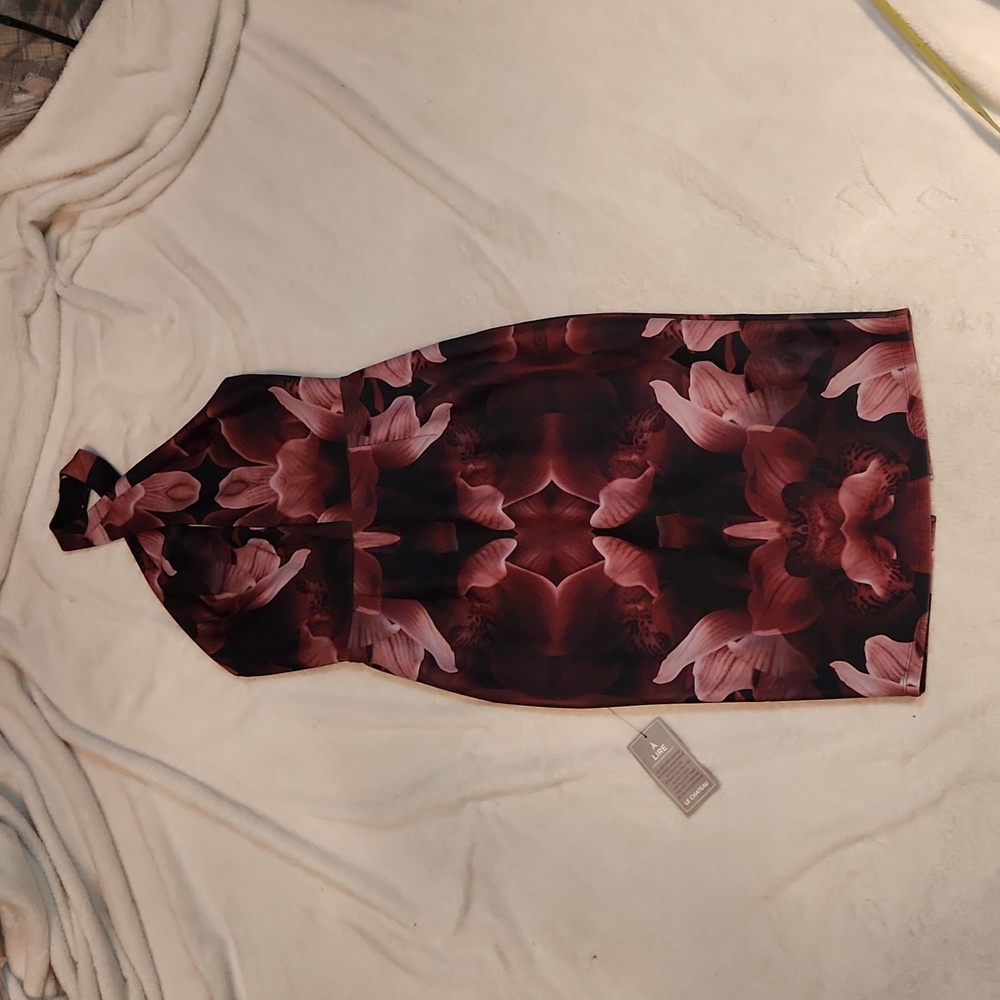 Le Chateau  midi length  floral print keyhole neck with criss cross halter